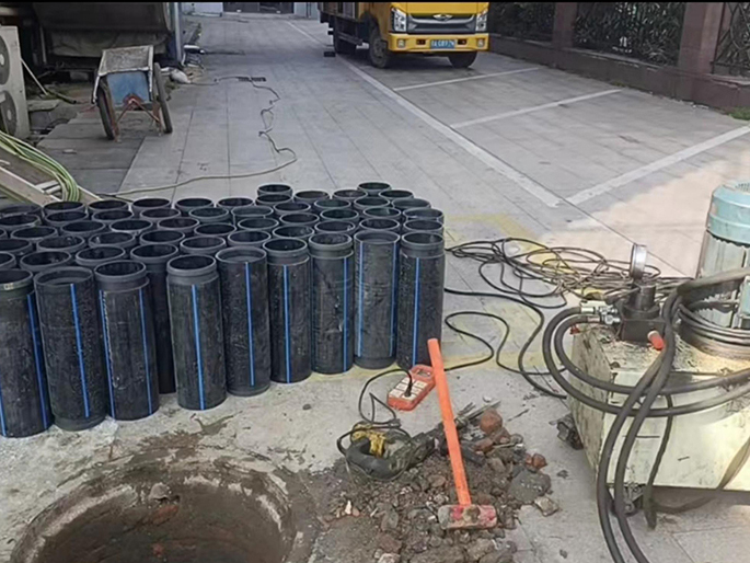 太康PE置换管厂家 DN315置换管 非开挖管短管置换